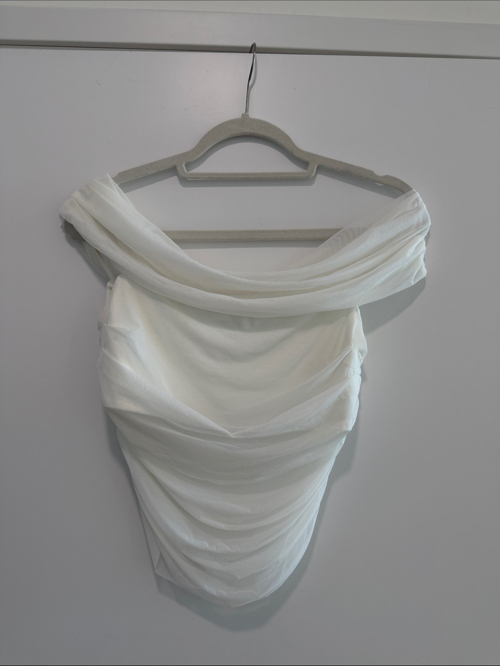 Alice + Olivia White Off-Shoulder Draped Dress